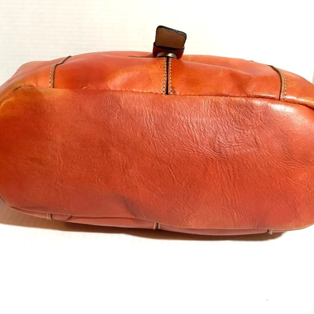 Patricia Nash Elegant Orange Leather Shoulder Bag
